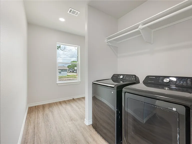 15102 Faircrest Dr — Photo 17
