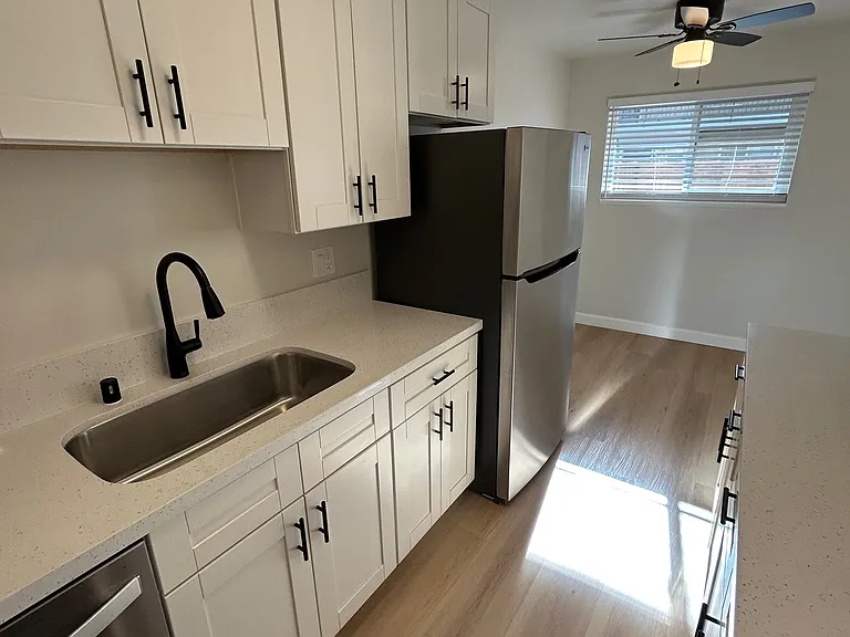 3745 Miramar Way — Photo 18