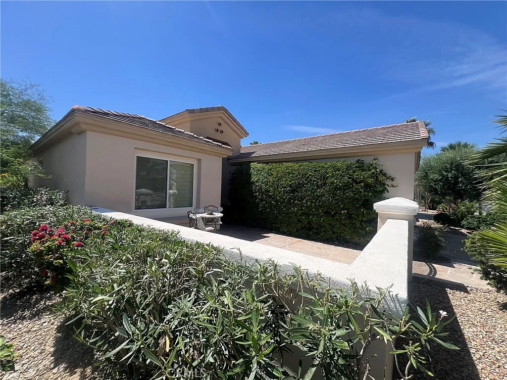 2 bed, 1578 sqft, $2,900 — Photo 2