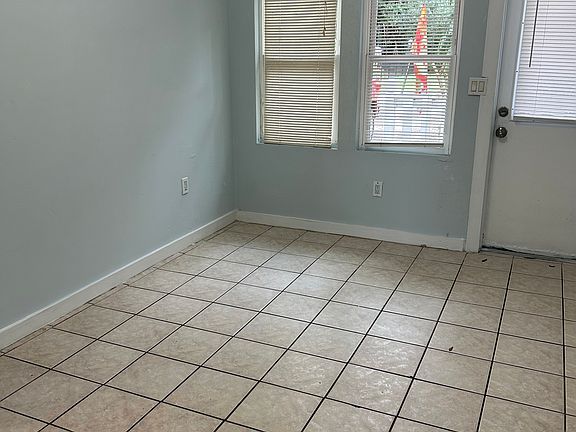 2nd image of 1926 23rd Ave #B