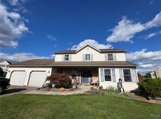 243 Zimmer Ct, Wind Gap, PA 18091