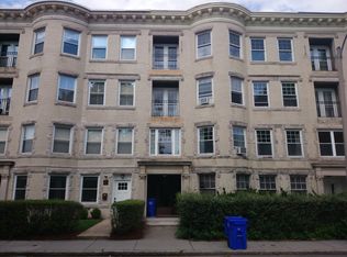 118 Pleasant St, Brookline, MA 02446