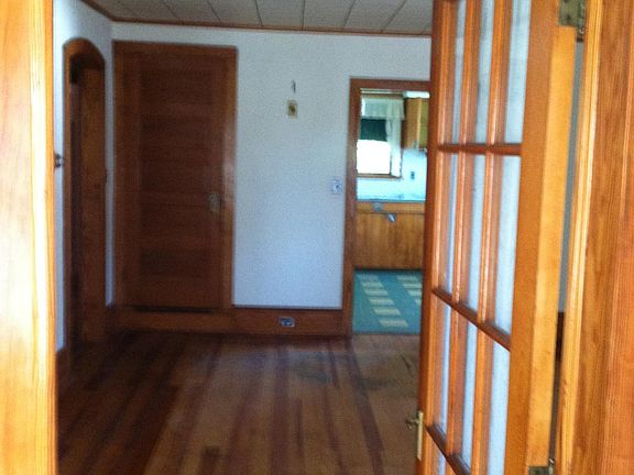 4th image of 66 Kinney Ave