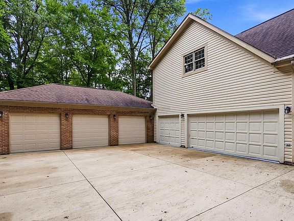 5th image of 4375 Millwater Dr