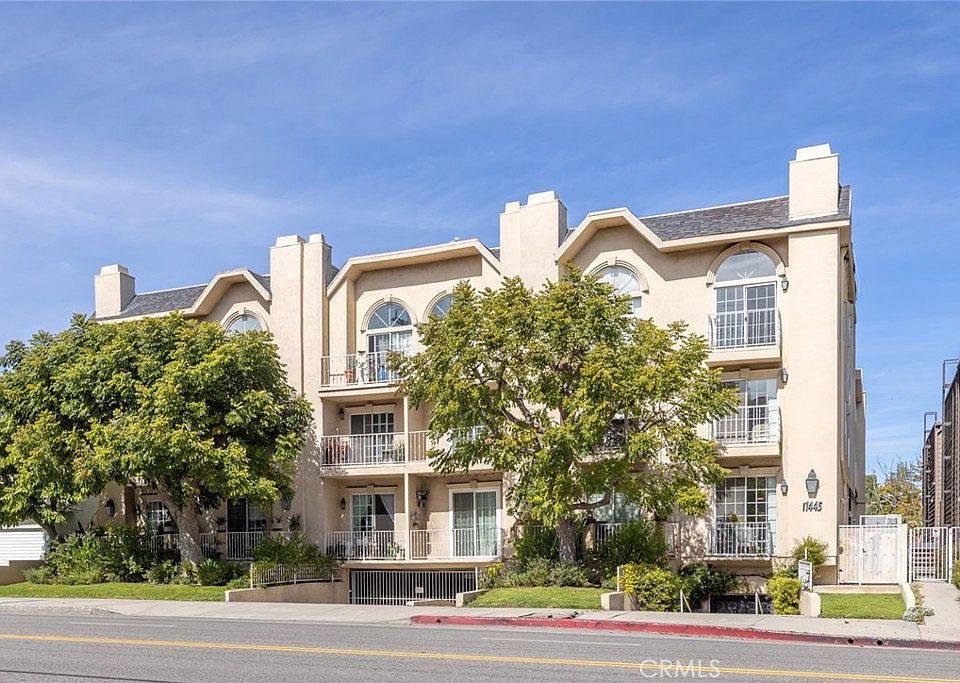1st image of 11445 Moorpark St Unit 1