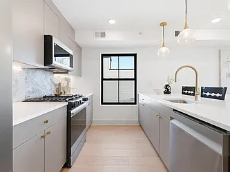 62 Gardner Avenue, #3