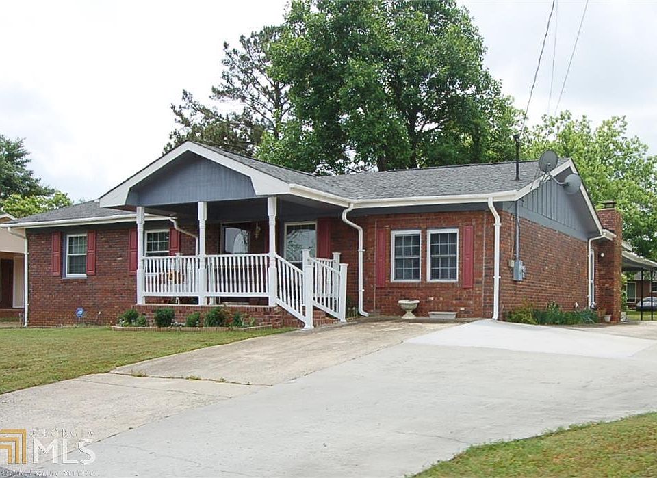 2nd image of 206 King Dr