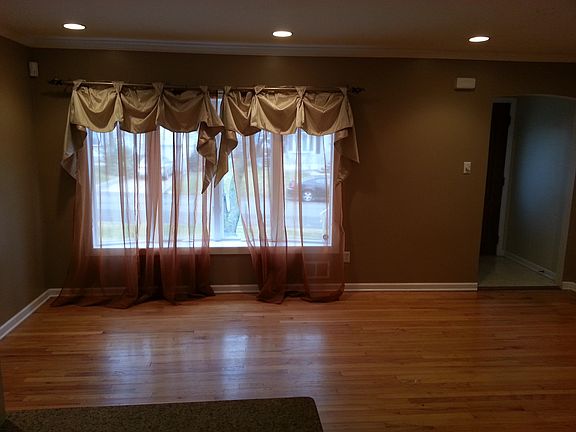 3rd image of 21 Gardner Pl