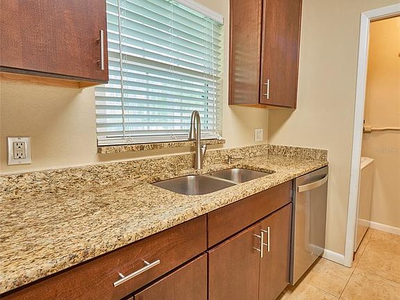 4th image of 5229 Bayshore Blvd