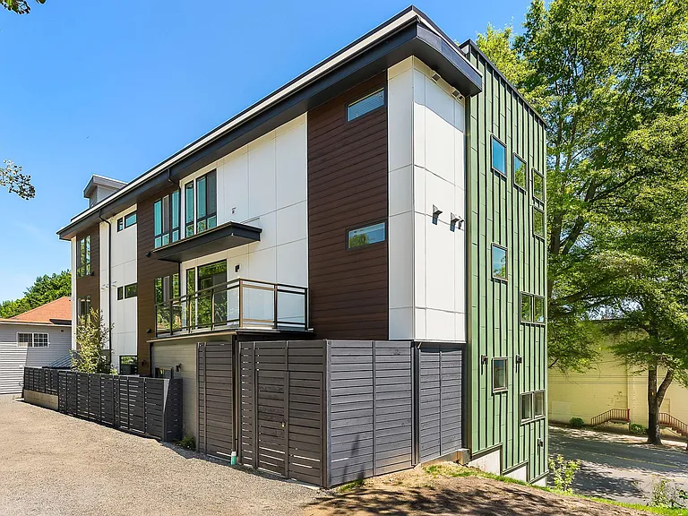 4029 Rainier Ave — Photo 25