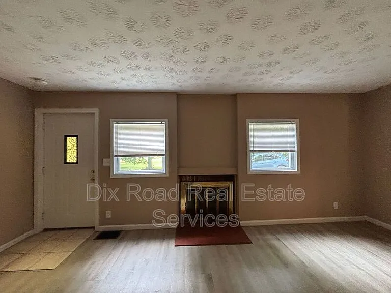 1739 Embury Park Rd — Photo 5