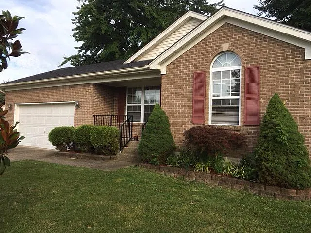 4014 Cedarway Ct — Photo 1