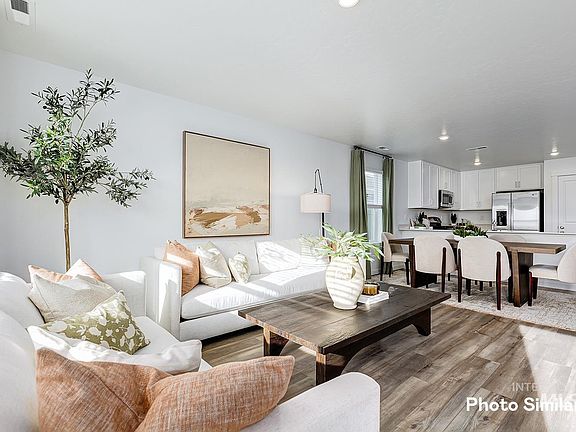 7th image of this home