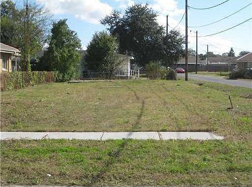 1st image of 401 Chalmette Ave