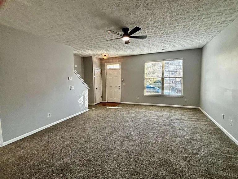 4249 High Park Ln — Photo 6