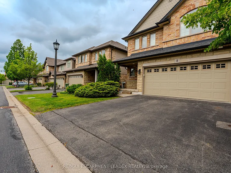 441 Stonehenge Dr #8 — Photo 2