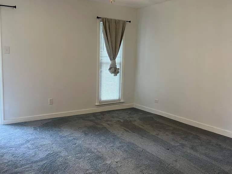 427 Russell St NE — Photo 12