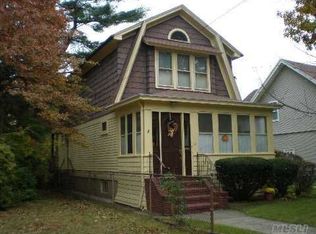 31 Childs Ave, Floral Park, NY 11001
