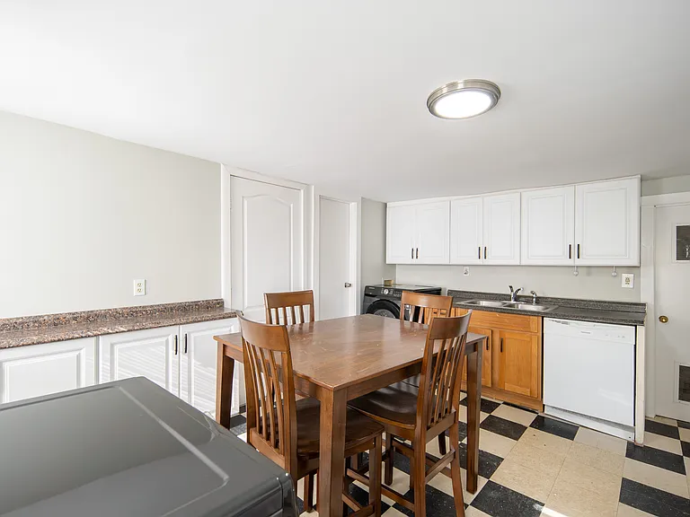 36 Farm St — Photo 4