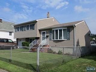 1st image of 417 Van Bussum Ave