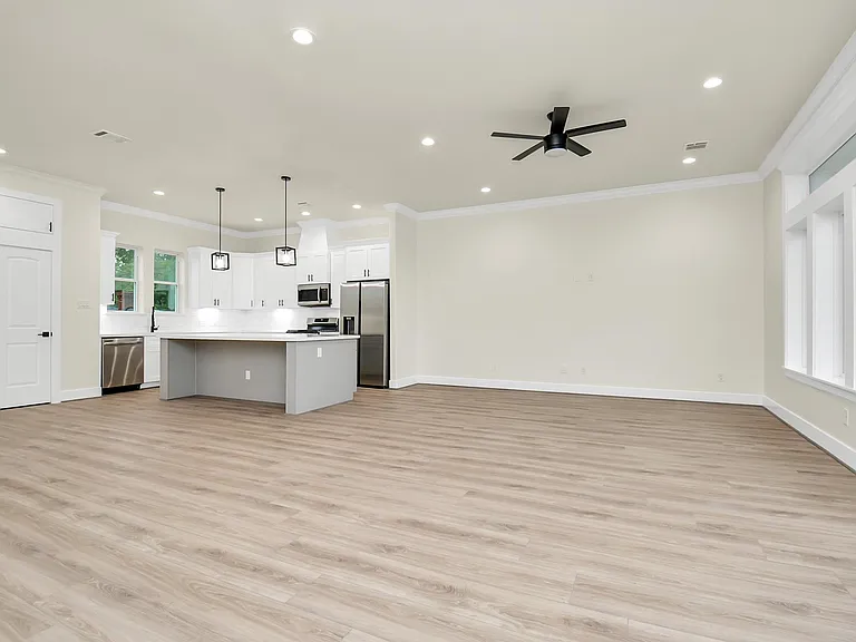 3039 Gray St — Photo 23