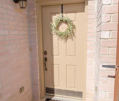 3rd image of 2225 Wembley Wood Ln
