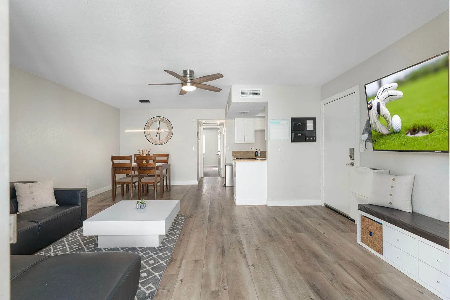 2 bed, 2.0 bath, 925 sqft, $1,659 — Photo 3