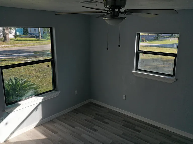 2102 Tulip St — Photo 17