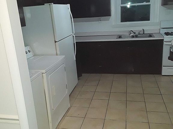 3rd image of 5903 Temple Hill Rd