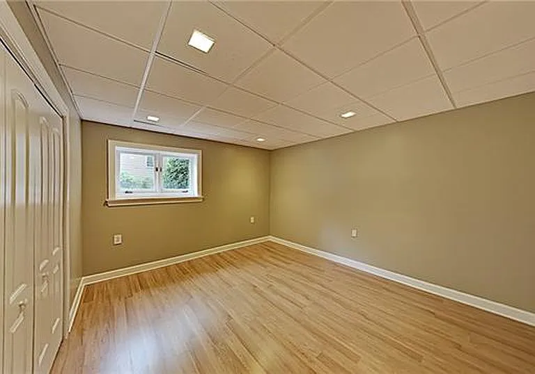 Stream Ridge Dr — Photo 1