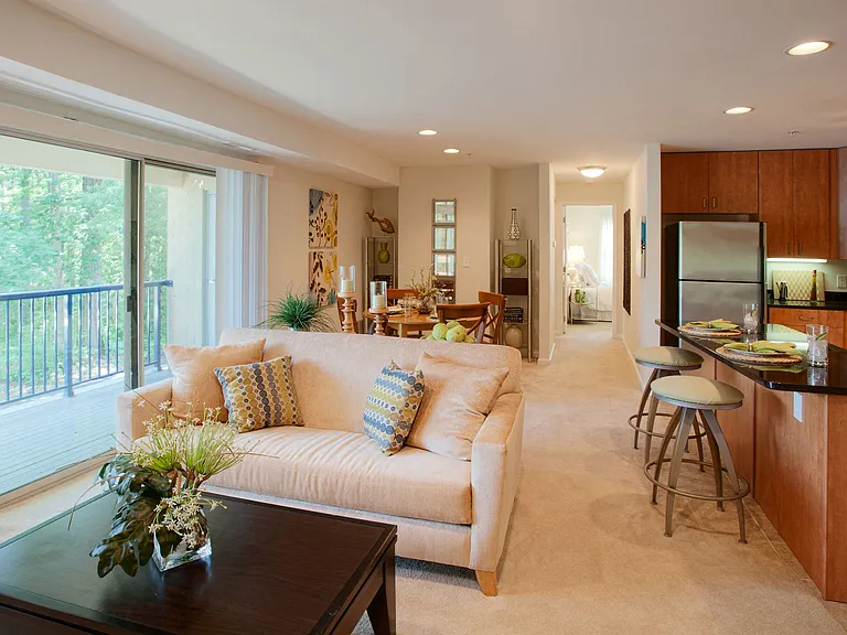 Spa Cove Apartments — Photo 8