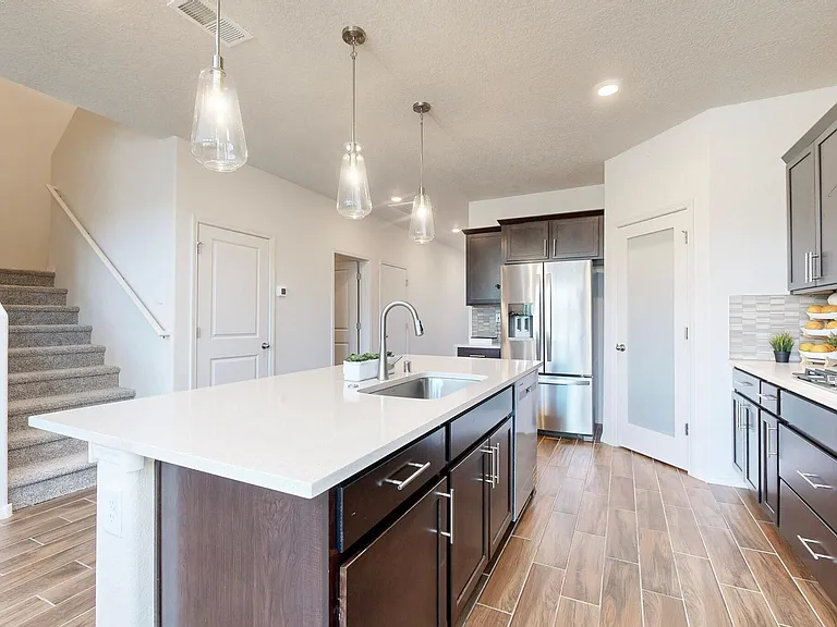 4139 Silver Springs Rd NE — Photo 5