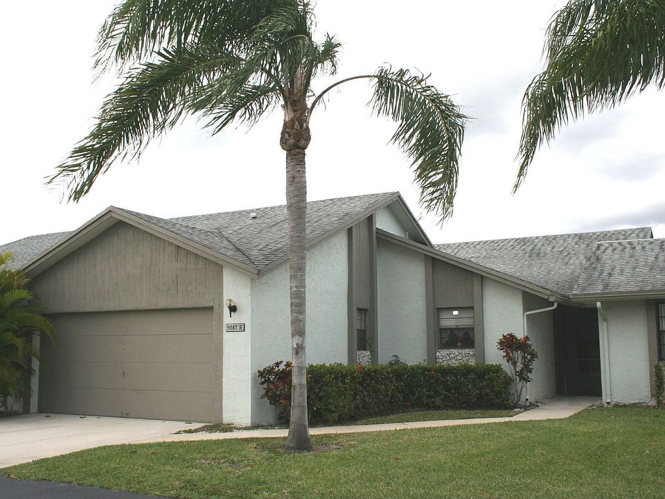Huge Villa with Garage