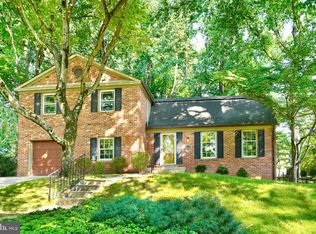 11210 Farmland Dr, Rockville, MD 20852