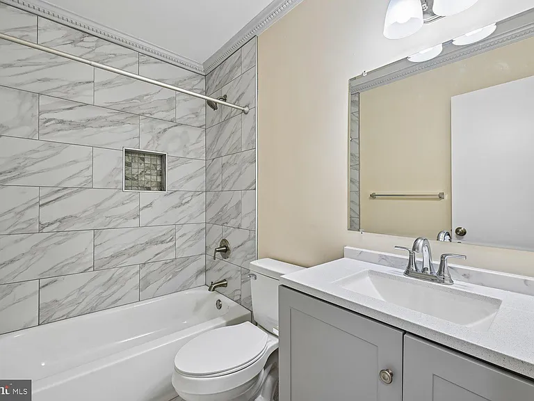 8805 Bolero Ct — Photo 42