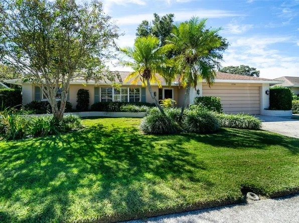 1725 Starlight Dr, Clearwater, FL 33755