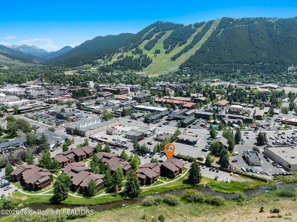 355 W Deloney Ave APT A-3, Jackson, WY 83001