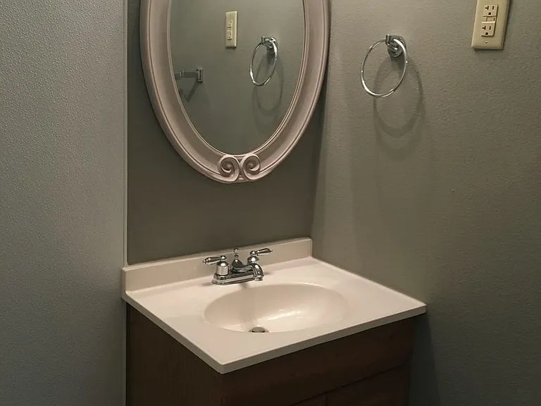 417 N Walnut St — Photo 6