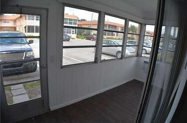 1 bed, 2.0 bath, 720 sqft, $1,500 — Photo 3