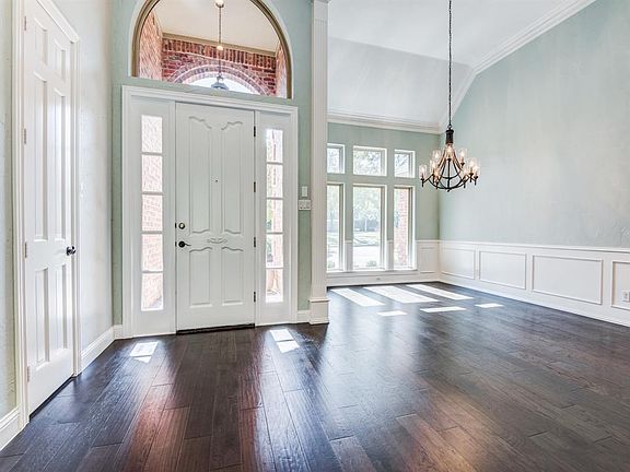3rd image of 4219 Creekmeadow Dr