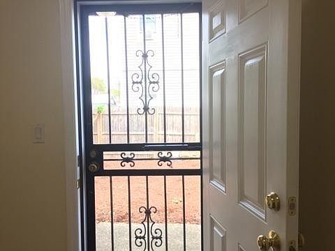 3rd image of 7515 Myrtle Ave #1
