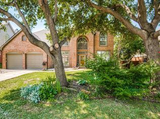 2137 Branchwood Dr, Grapevine, TX 76051