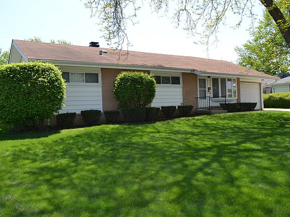 2nd image of 185 Forest Park Ln