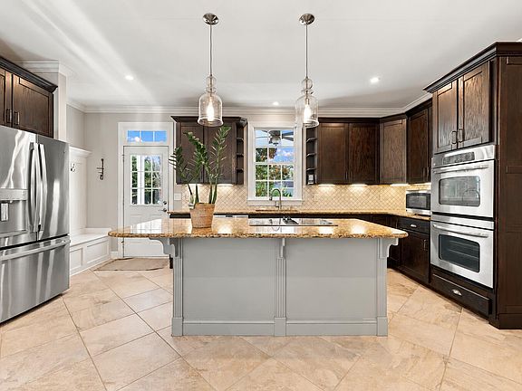 4th image of 7508 Chouder Ln