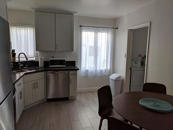 4th image of 162 Ximeno Ave
