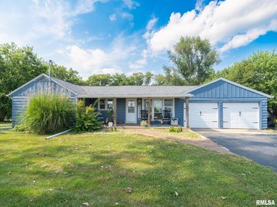 3381 Mall Rd, Pekin, IL, 61554
