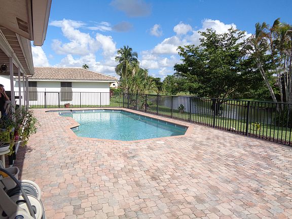 3rd image of 11500 NW 20th Dr