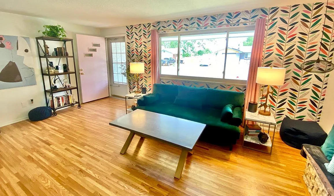 4 bed, 2568 sqft, $3,400 — Photo 3