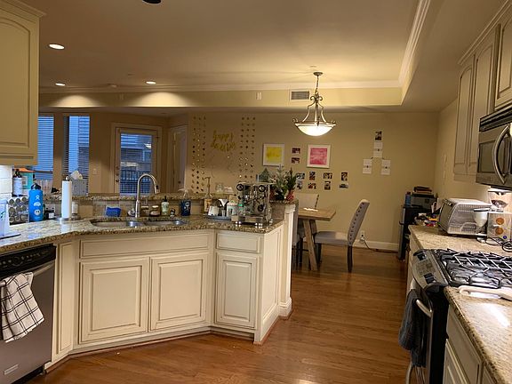 Beautiful big Kitchen.