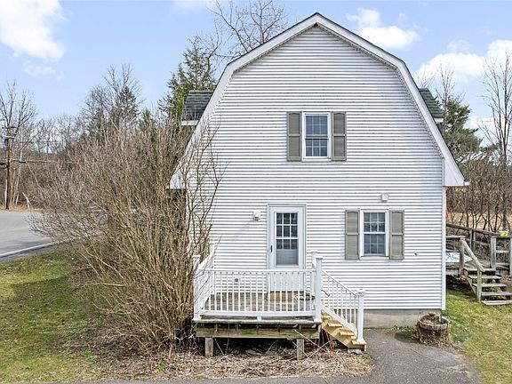 3rd image of 1901 Nanticoke Dr